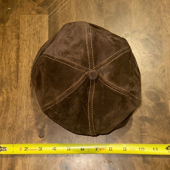 Eric Javits Brown Suede Newsboy Cap - Picture 3 of 6